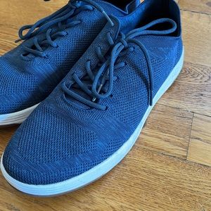 Perry Ellis lightweight shoes size 11.5 navy blue